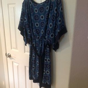 Womens SZ L Kerchief sleeve dress with gathered waist and belt